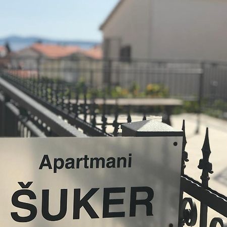 Apartments Suker トロギール エクステリア 写真